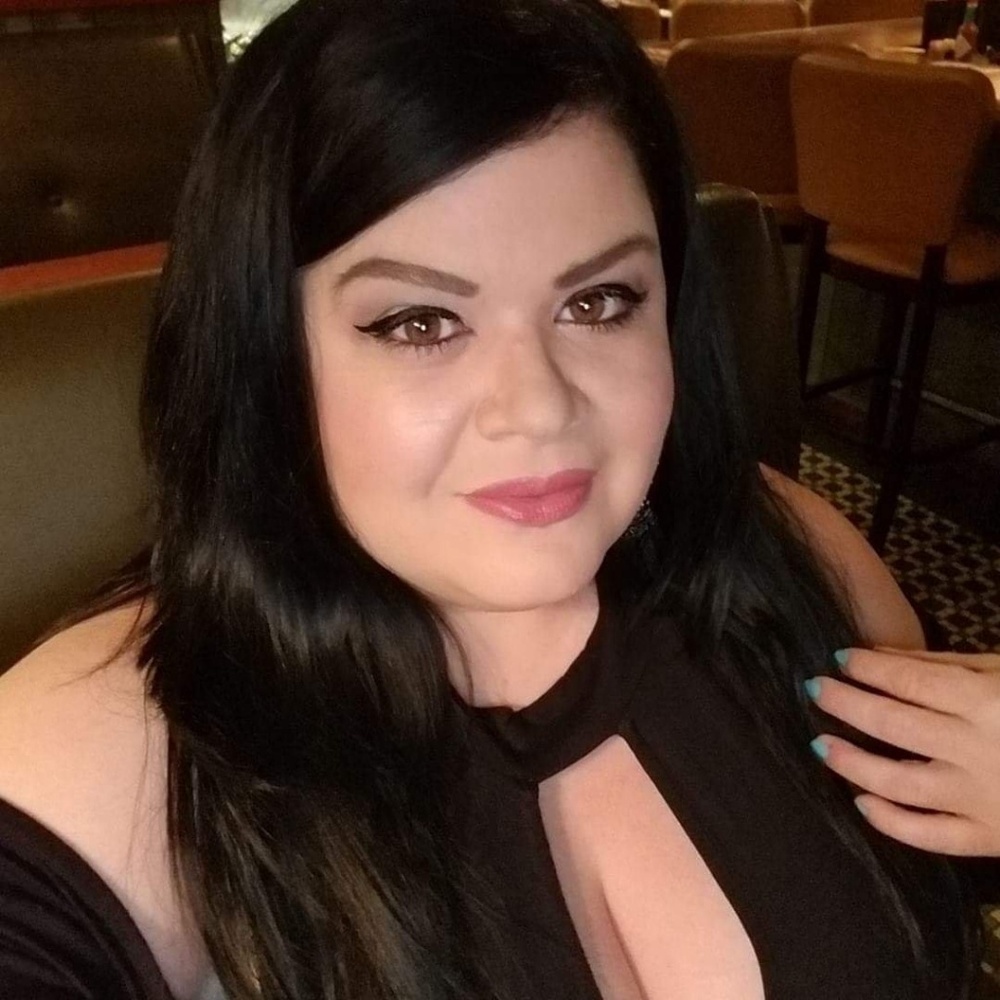Meet your Posher, Leslie